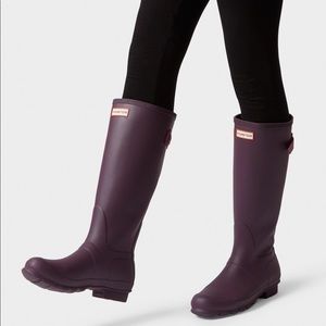 HUNTER TALL ADJUSTABLE BACK MATTE BOOTS
